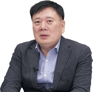 조원경 울산과학기술원(UNIST) 교수
연세대 경제학, 미국 미시간주립대 석사, 연세대 공학 박사, 행정고시 34회, 현 울산과학기술원 글로벌산학
협력센터장, 전 기획재정부 국제금융심의관,
전 울산광역시 경제부시장, ‘식탁 위의 경제학자’
‘명작의 경제’ 저자 사진 조선일보 DB