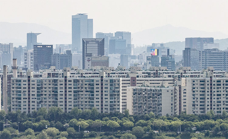 최고 70층 높이로 재건축하는 방안이 거론되는
서울 강남구 압구정동 아파트 지구. 사진 뉴스1