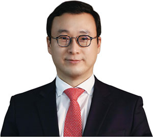 고태봉 하이투자증권 리서치본부장
연세대 경영대학원 AAP(Advanced Analyst Program),
현 산업통상자원부 기술사업화 스케일업 혁신포럼
운영위원, 현 민관합동 ‘Tech2Biz포럼’ 위원, 전 대우증권
리서치센터, 전 IBK투자증권 리서치센터 그룹장,
전 과학기술정보통신부 정보통신 연구개발 심의위원 사진 고태봉
