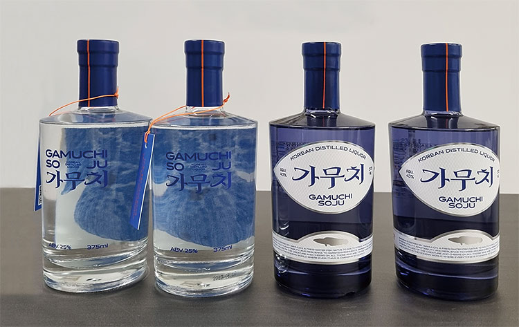 다농바이오의 소주 제품 가무치 25(왼쪽 두 개 제품)와 가무치 43. 사진 박순욱 기자