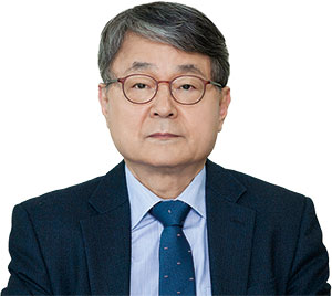 이항구 자동차융합기술원 원장
미국 워싱턴대 경영학 석사, 국민대 경영학 박사,
전 산업연구원 선임연구위원, 전 한국자동차연구원 연구위원, 전 국민대 경영학부 겸임 교수,
전 호서대 기계자동차공학부 조교수 사진 자동차융합기술원