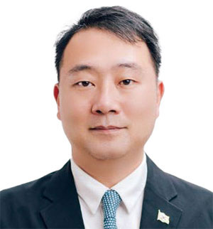 양욱 아산정책연구원 연구위원
서울대 법대, 국방대 국방관리대학원 석·박사, 현 한남대 국방전략대학원 겸임교수, 현 육사 군사사학과 외래교수, 현 3사 초빙교수