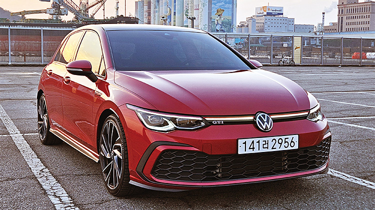 폴크스바겐 골프 GTI. 사진 고성민 기자