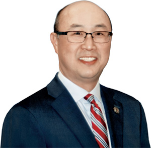 존 최 미네소타주 
램지카운티 검사장
미첼 햄라인대 로스쿨 사진 존 최