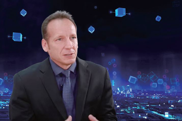 스티브 카네파 IBM 글로벌 소프트웨어 영업 총괄
UCLA 경제학·정치학, UCLA 앤더슨 스쿨 MBA, 전 IBM 통신 부문 사장, 전 IBM 글로벌 산업 총괄
사진 IBM