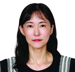 김의향 패션&스타일 칼럼니스트
현 케이노트 대표, 전 보그 코리아 패션 디렉터