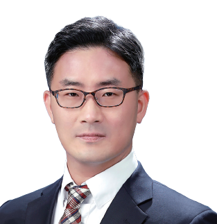유종민 홍익대 경제학부 교수 서울대 경제학, 미 일리노이대 경제학 석·박사, 전 자본시장연구원 연구위원