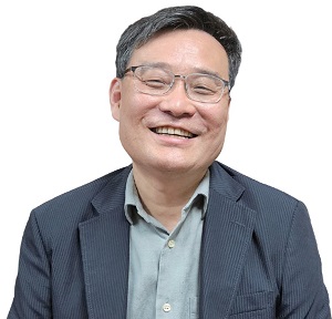 김철권 동아대 의과대학 정신건강의학과 교수
부산대 의과대학, 부산대 대학원 의학·예술학 박사, 전 미국 UCLA 정신과학 교실 조현병연구소 연구부교수 사진 장윤서 기자