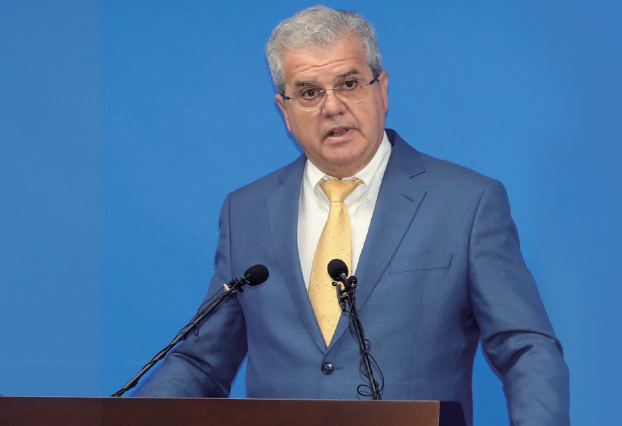 Vitor Abreu, an advisor at Act-Geo, a U.S. deep-sea exploration consulting firm, answers questions at a press conference held at the Sejong Government Complex on June 7. Photo: Yonhap News