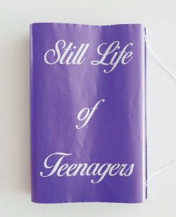 바바라 마르스트란드(Barbara Marstrand)의  
‘10대들의 정물(Still Life of Teenagers)’ 표지. 사진 김진영