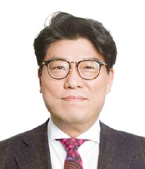 황부영 브랜다임앤 파트너즈 대표 컨설턴트현 부산 도시 브랜드 총괄디렉터, 현 아시아 브랜드 프라이즈(ABP) 심사위원, 전 제일기획 마케팅연구소 브랜드팀장