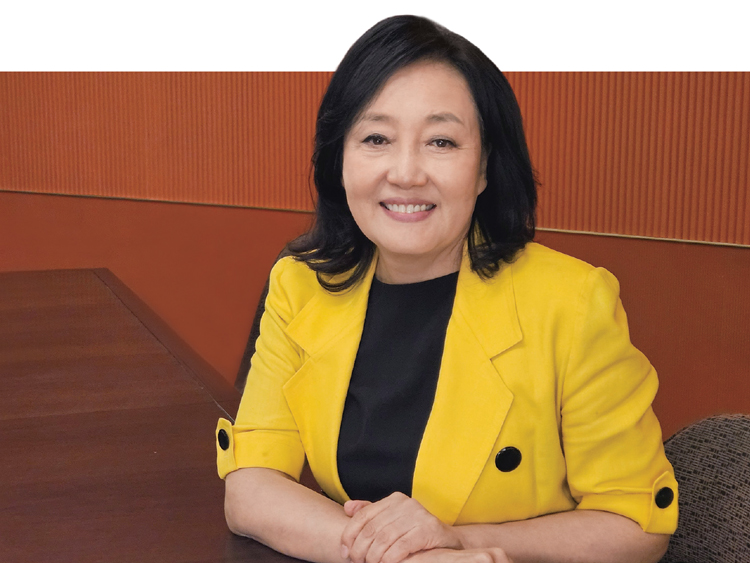 박영선 전 중소벤처기업부 장관경희대 지리학, 서강대 언론대학원 석사,현 서강대 초빙교수, 전 MBC 경제부장, 전 국회의원, 전 하버드대 케네디스쿨  선임 연구원 사진 이은영 기자