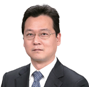 이부형 현대경제연구원 이사일본 주오대 경제학 석· 박사, 전 대구경북연구원 동향분석실장