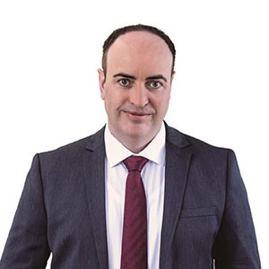 알렉산더 줌페 헤레우스 수석 귀금속트레이더 - 독일 마인츠응용과학대 금융 및 은행학, 전 독일 드레스드너은행 비즈니스분석가, 전 드레스너 클라인보르트 바세르슈타인
귀금속 마케팅 담당자 /사진 알렉산더 줌페