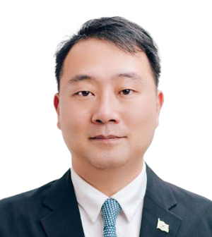 양욱 아산정책연구원 연구위원 - 서울대 법대, 국방대 국방관리대학원 석·박사, 현 한남대 국방전략대학원 겸임교수, 전 국가안보실 정책자문위원