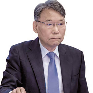 염흥열 한국개인정보보호책임자협의회 회장·순천향대 정보보호학 명예교수 - 한양대 전자공학 학·석·박사, 현 순천향대 정보보호학 명예교수, 전 개인정보보호위원회 위원, 전 한국정보보호학회 회장 /사진 염흥열