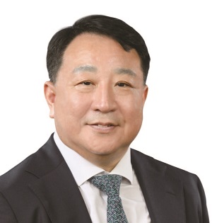 신동우 나노 회장 - 케임브리지대 이학박사, 현 한양대 총동문회장