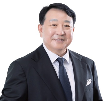신동우 나노 회장 - 한양대 무기재료공학, 카이스트 재료공학 석사, 케임브리지대 이학박사, 현 한양대 총동문회장, 전 경상대 재료공학과 교수