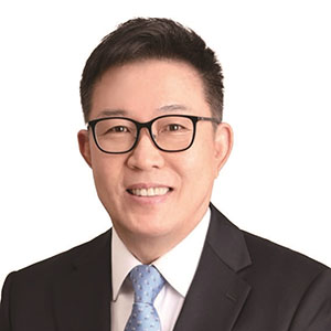 유효상 유니콘경영경제 연구원장 - 전 차의과학대 경영대학원 원장, 전 동국대 경영전문 대학원 교수, ‘경제의 역설’ ‘리더의 오판’ 저자