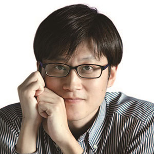 임희윤 - 문화평론가, 현 한국대중 음악상 선정위원, ‘예술기: 예술과 기술을 이야기하는 8인의 유니버스’ ‘한국 대중음악 명반 100(공저)’ 저자