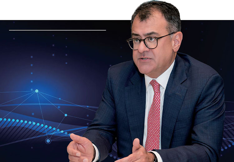 카란 바티아 - 구글 글로벌 정책협력 부사장, 미국 프린스턴대 공공정책 및 국제관계학, 런던정치경제대 국제관계학 석사, 컬럼비아대 로스쿨 법학박사, 전 제너럴일렉트릭 글로벌 정책협력 총괄, 전 미국 무역대표부 부대표 /사진 구글