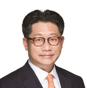 허욱 - 법무법인 세종 변호사, 연세대 경영학·법학，베이징대 법학 박사，사법
연수원 33기，전 법무법인
율촌 상하이 대표처 대표