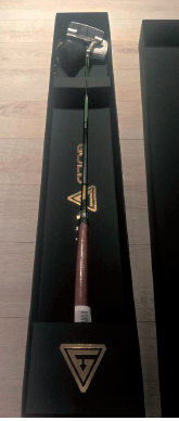 이재명 대통령이
도널드 트럼프
대통령에게 선물한
국산 수제 맞춤형
퍼터. /사진 대통령실