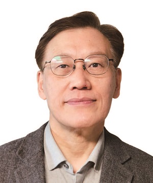 최인한 - 시사일본연구소 소장 일본 전문 저널리스트,
현 숙명여대 미래교육원 강사, 전 일본 유통과학대학 객원교수, ‘일본에 대한 새로운 생각’ 저자