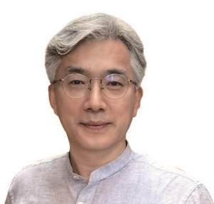 김진국 - 문화평론가, 현 고려대
민족문화연구원 교수