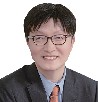 김흥종 아산정책연구원 객원선임연구위원 - 서울대 경제학 학·석·박사, 옥스퍼드대 명예 펠로, 전 대외경제정책연구원(KIEP) 원장