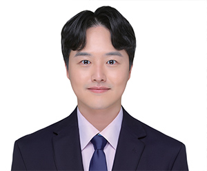 한종목 미래에셋증권 선임연구위원 - 카이스트 신소재공학과 석사, 전 하나금융투자 리서치 센터 연구위원, 전 삼성전자 메모리사업부 선임연구원