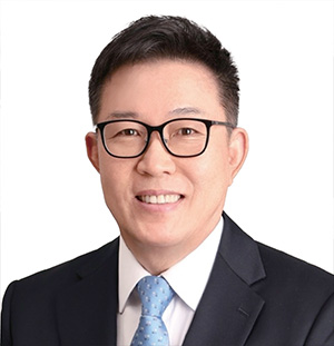 유효상 유니콘경영경제 연구원장 - 전 차의과학대 경영대학원 원장, 전 동국대 경영전문대학원 교수, ‘경제의 역설’ ‘리더의 오판’ 저자