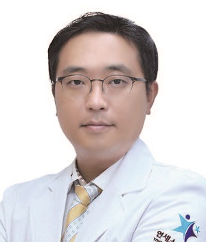 민슬기 - 연세스타병원
정형외과 원장, 한림대 의대, 현 정형외과 전문의, 현 대한견주관절학회 평생회원, 전 영월의료원 정형외과 과장, 전 삼성서울병원 정형외과 견주관절 전임의