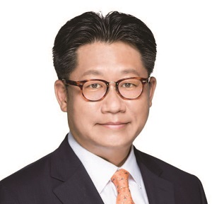 허욱 - 법무법인 세종 변호사, 연세대 경영학·법학，베이징대 법학 박사，사법연수원 33기，전 법무법인 율촌 상하이 대표처 대표