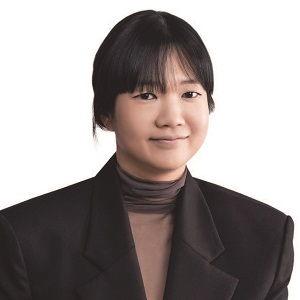 최재화 - 번개장터 대표, 
하버드 비즈니스 스쿨 MBA,  
전 베인앤드컴퍼니 케이스팀 리더, 전 에이비인베브 아시아 크래프트 맥주 마케팅 디렉터, 전 구글 코리아 국내 유튜브 유저 마케팅 총괄 /사진 번개장터