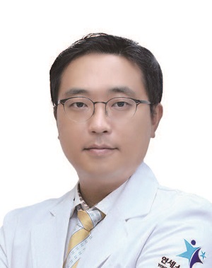 민슬기 연세스타병원 정형외과 원장 - 한림대 의대, 현 정형외과 전문의, 현 대한견주관절학회 평생회원, 전 영월의료원 정형외과 과장, 전 삼성서울병원 정형외과 견주관절 전임의