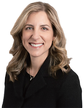 알리 퍼먼 PwC 미국 소비자 시장 부문 리더 - 미국 스와스모어칼리지 문학, 펜실베이니아주립대  경영학 석사, 현 전미소매업협회(NRF) 재단 이사,  전 아치스톤 컨설팅 전략 및 운영 관리 컨설턴트