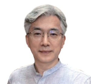 김진국 문화평론가 - 현 고려대
민족문화연구원 교수