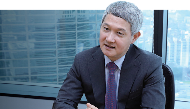 이광선 율촌 변호사 - 성균관대 법학, 고려대 법학(노동법) 석사, 사법연수원 35기, 현 한국공항공사 노무 분야 자문변호사, 현 노동법이론실무학회 이사, 현 율촌 노란봉투법 대응센터 공동센터장, 전 법무법인 지평 노동그룹장, 전 한국경영자총연합회 자문변호사 /사진 법무법인 율촌