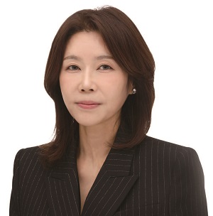 신디 박 - 노무라금융투자 한국 리서치 센터 센터장 겸 아시아 에너지 부문 수석, 연세대 경제학, 전 메릴린치 서울 애널리스트, 전 삼성물산 화학 부문 근무 /사진 노무라금융투자