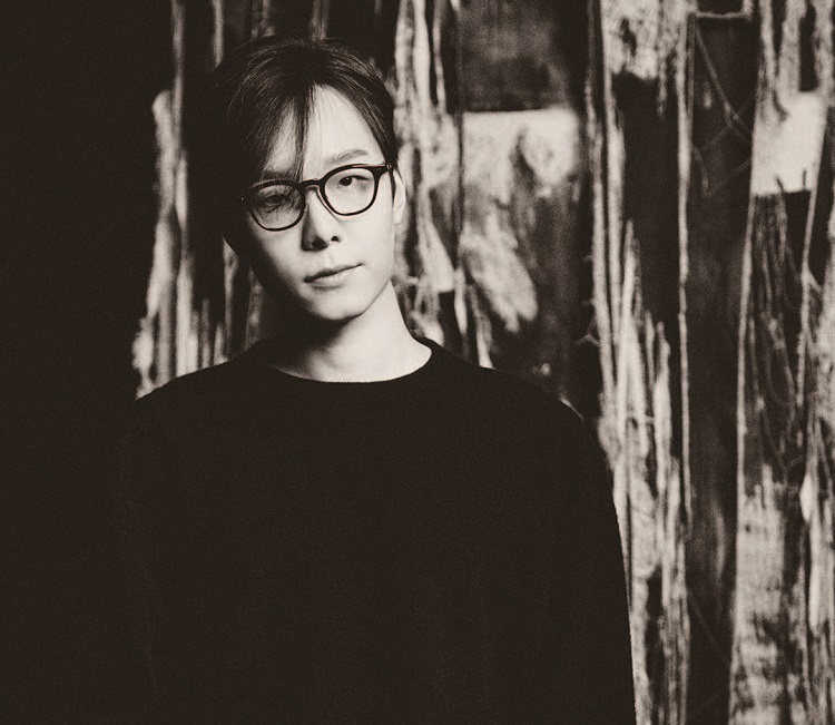 송재우 송지오인터내셔널 대표. 송 대표는 서양과 동양, 과거와 미래를 결합한 독창적이면서도 한국적 아방가르드 디자인 철학을 바탕으로 브랜드를 이끌고 있다. /사진 송지오