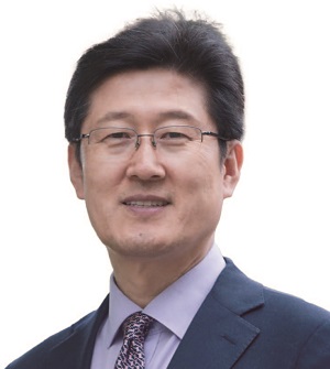 김인현 - 고려대 법학 전문대학원 명예교수·선장, 한국해양대 항해학, 고려대
법학 학·석·박사, 전 일본
산코기센 항해사·선장