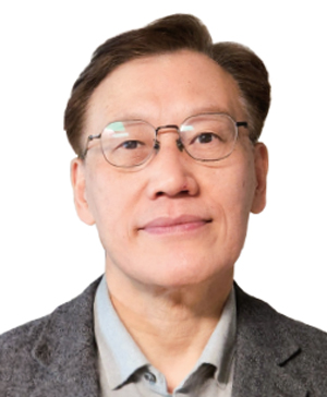 최인한 시사일본연구소 소장 - 일본 전문 저널리스트, 현 미래에셋증권 일본리포트 연재 중, 전 일본 유통과학대 객원교수, ‘일본에 대한 새로운 생각’ 저자