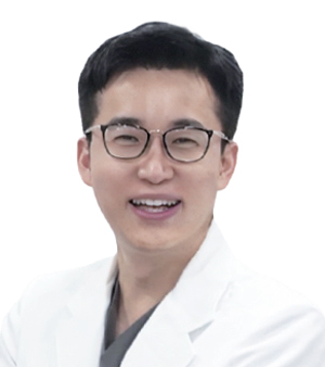 김도정 닥터쁘띠의원 왕십리점 대표원장 - 서울대 의대, 서울아산병원 전문의, 대한비만학회·대한리프팅연구회·대한미용성형레이저학회 정회원