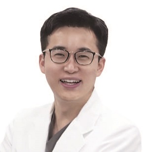 김도정 - 닥터쁘띠의원  왕십리점 대표원장, 서울대 의대, 서울아산병원  전문의, 대한비만학회·대한 리프팅연구회·대한미용 성형레이저학회 정회원