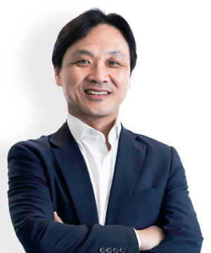 다카하시 토루 글로비스 경영대학원 교수 - 일본 조치대 경제학, 미국 스탠퍼드대 경영대학원 최고경영자 과정 수료, 루마니아 부쿠레슈티 경제대 경제학 박사, 현 글로비스 글로벌 최고전략책임자(CSO), 전 글로비스 유럽 사장 겸 최고경영자(CEO), 전 마루베니 해외기계사업 개발 담당 /사진 다카하시 토루