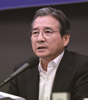 김용범 청와대 정책실장이 6월 24일 서울 중구 한국프레스센터에서 열린 관훈클럽 초청 토론회에서 모두 발언을 하고 있다. /사진 뉴스1
