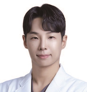 이채호 - 닥터쁘띠의원
홍대점 대표원장, 카이스트 전기 및 전자 공학부, 충남대의학전문대
의학과, 전 리엔장의원
홍대점 원장