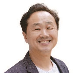 윤우상 - 밝은마음병원 원장, 정신건강의학과 전문의, '명랑한 정신과' 저자 