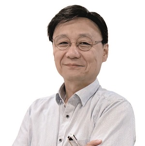 김법민 - 범부처의료기기연구개발사업단 단장, 고려대 기계공학, 미국 텍사스 A&M대 바이오엔지니어링 석·박사, 고려대 보건과학대학 바이오의공학부 교수, 현 국가바이오혁신위원회 규제특별위원회 위원 /사진 김은영 기자